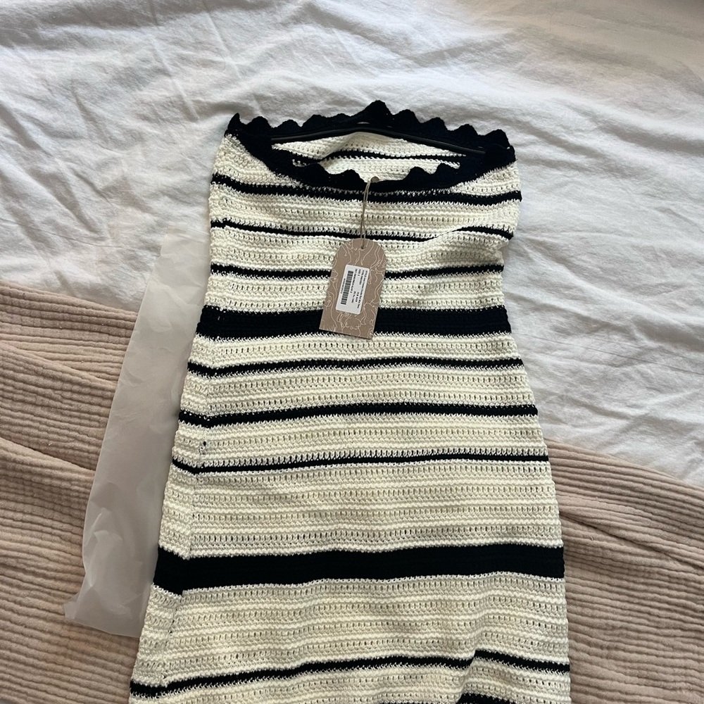 MESHKI JENNI
Contrast Crochet Knit Mini Dress - Black/White - Picture 4 of 5